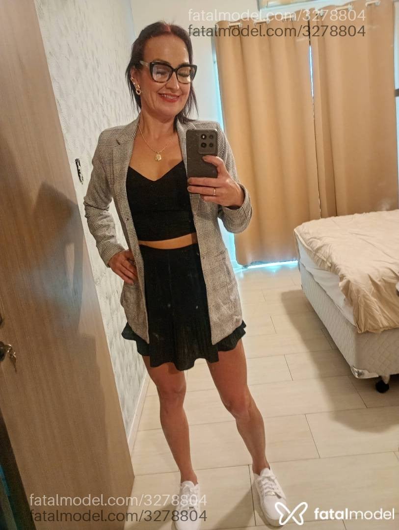 Acompanhante mulher morena (o) de olhos castanhos em Jaraguá do Sul - Renata Martins