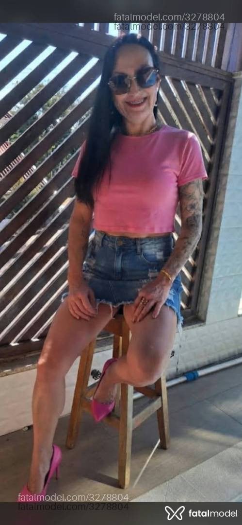 Acompanhante mulher morena (o) de olhos castanhos - Renata Martins