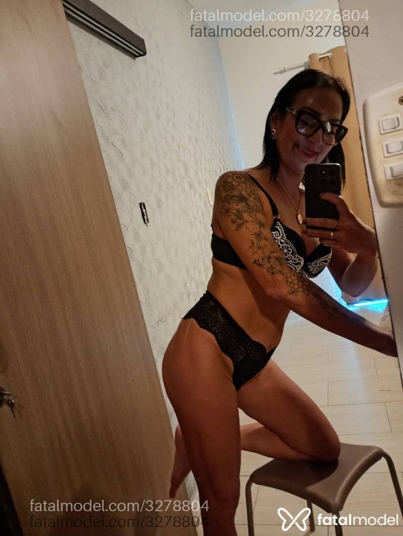 Acompanhante mulher morena (o) de olhos castanhos em Criciúma Acompanhante mulher morena (o) de olhos castanhos em Criciúma - Renata Martins