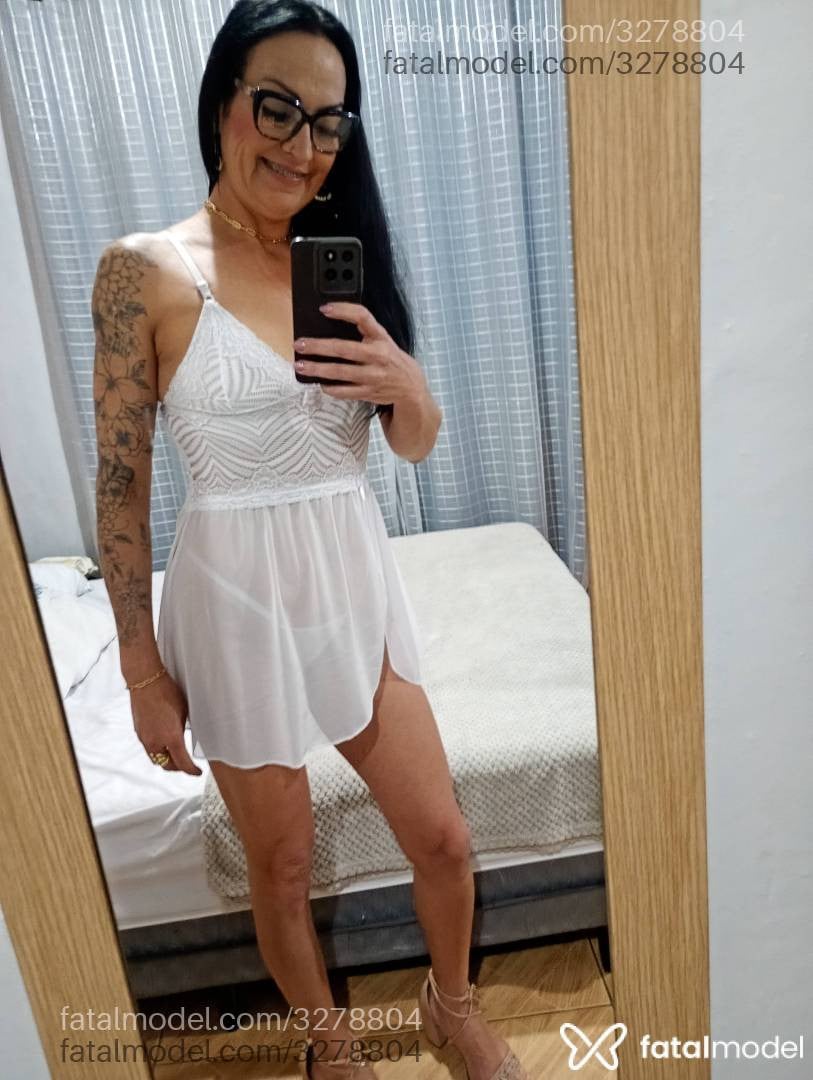 Acompanhante mulher morena (o) de olhos castanhos - Renata Martins