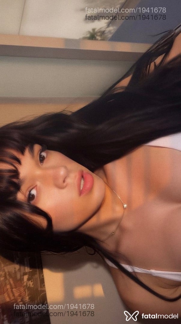 Acompanhante mulher trans morena (o) de olhos pretos - Bianca Mel