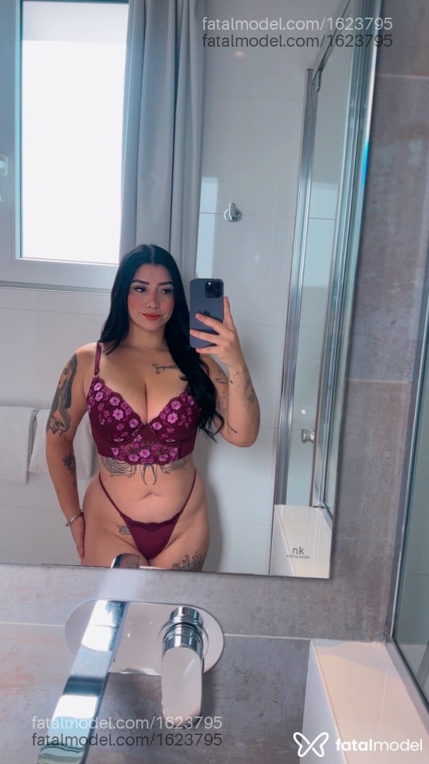 Acompanhante mulher morena (o) de olhos castanhos - Aurora Fernandez