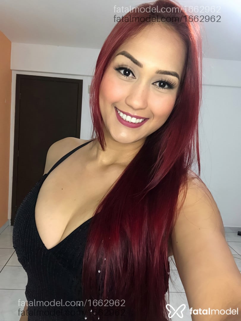 Acompanhante mulher ruiva (o) de olhos castanhos - Anna Luiza