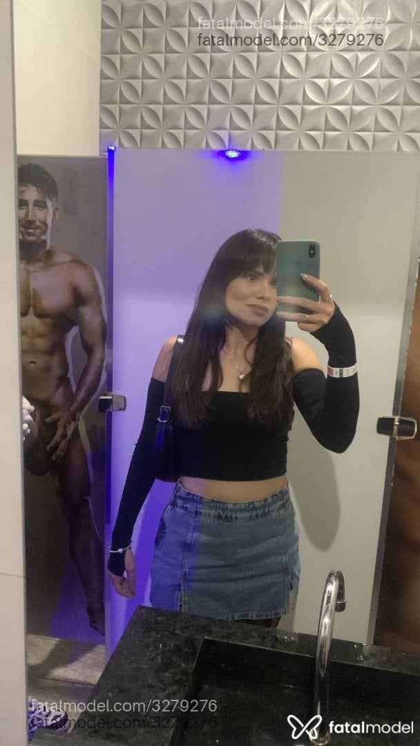 Acompanhante mulher com cabelo castanho de olhos castanhos - Luísa
