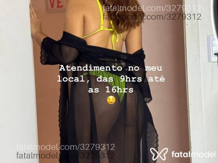 Acompanhante mulher com cabelo castanho de olhos castanhos - Raffa Acompanhante mulher com cabelo castanho de olhos castanhos - Raffa