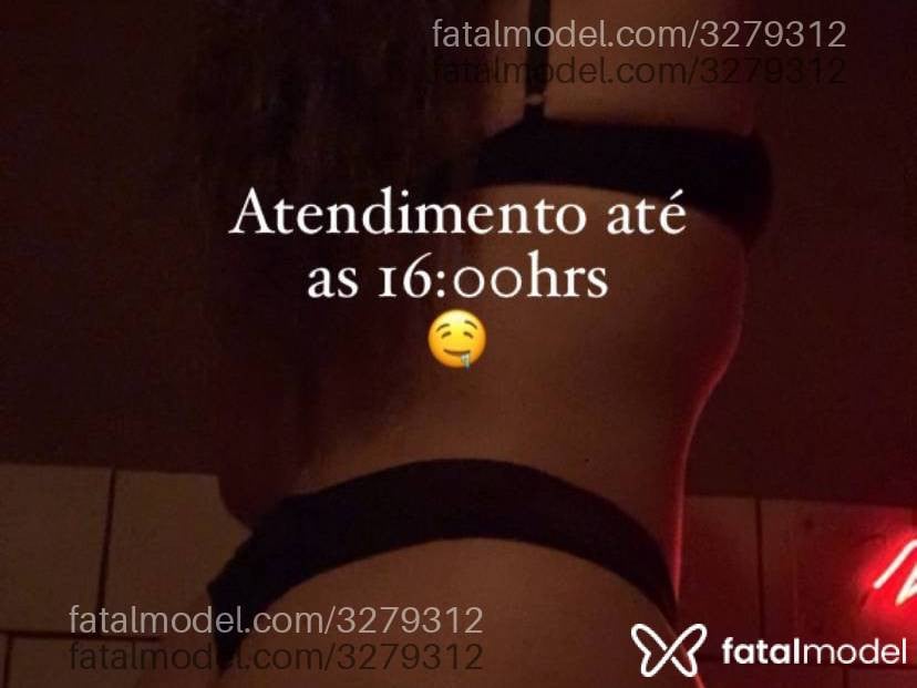 Acompanhante mulher com cabelo castanho de olhos castanhos - Raffa Acompanhante mulher com cabelo castanho de olhos castanhos - Raffa