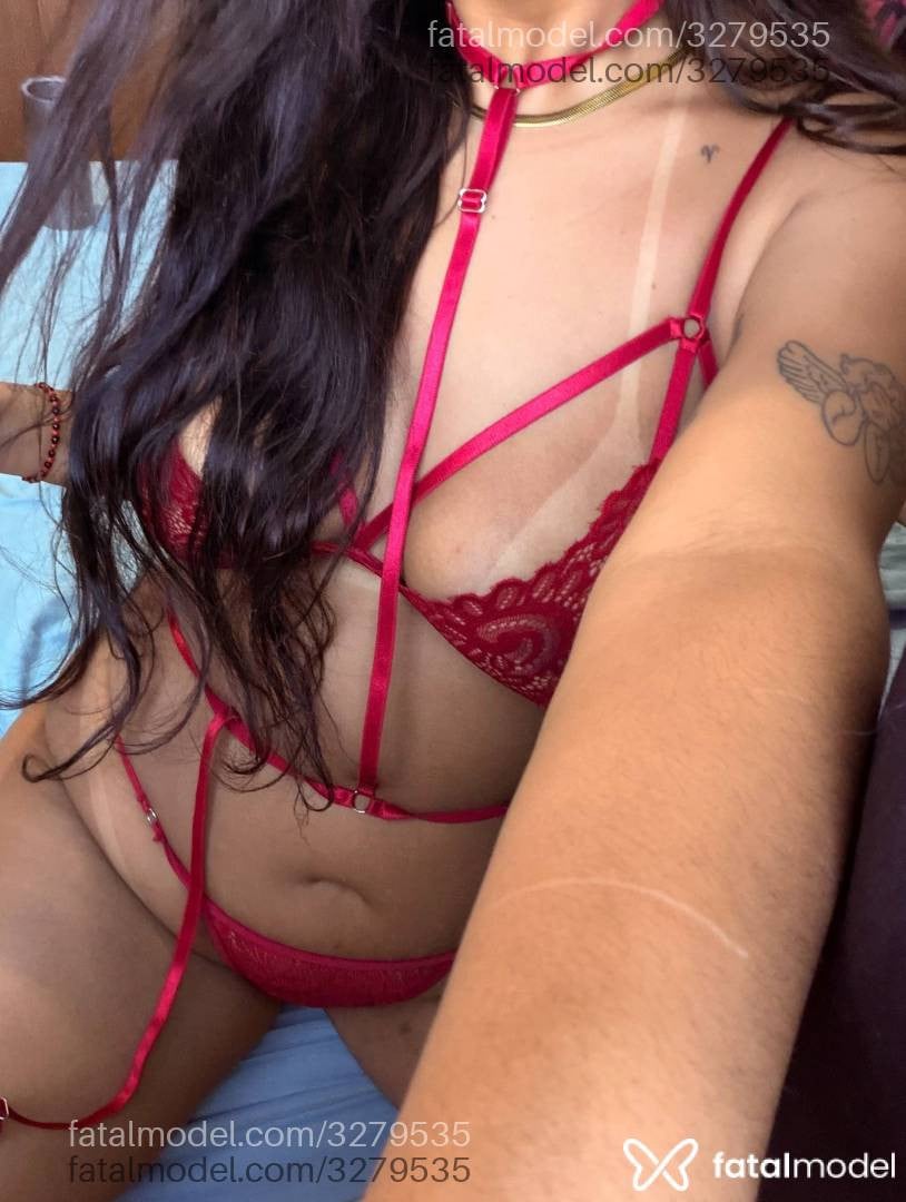 Acompanhante mulher morena (o) de olhos castanhos - Camilla