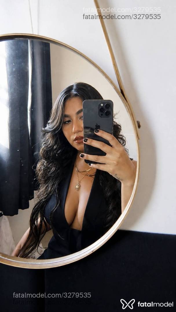 Acompanhante mulher morena (o) de olhos castanhos - Camilla