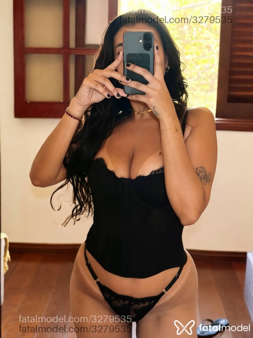 Acompanhante mulher morena (o) de olhos castanhos - Camilla