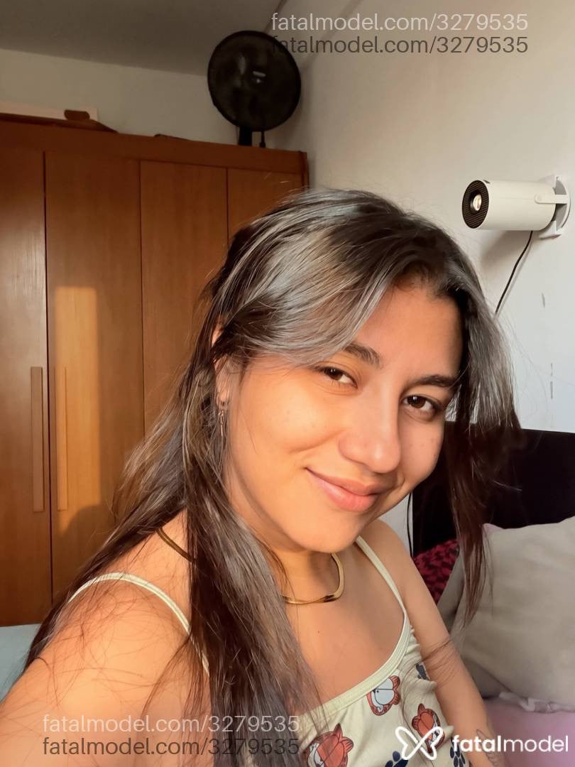 Acompanhante mulher morena (o) de olhos castanhos - Camilla