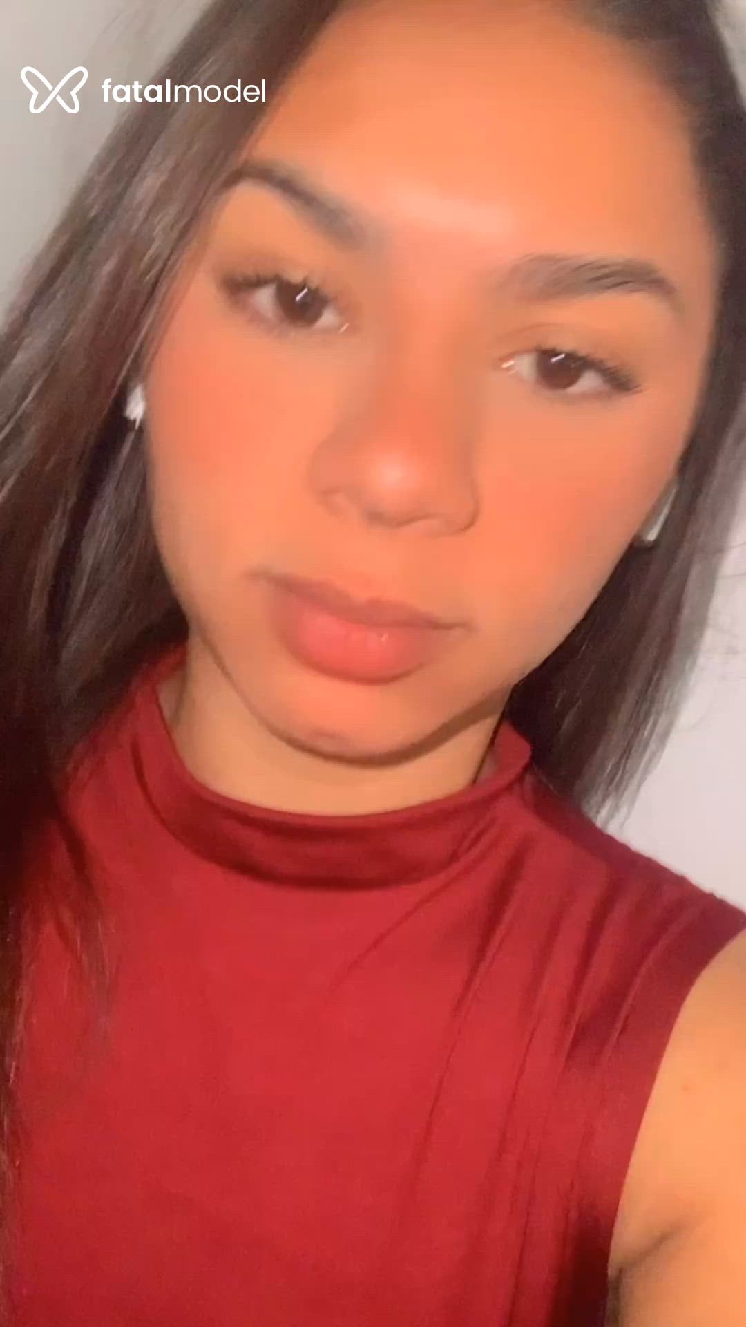Acompanhante mulher morena (o) de olhos castanhos em São Paulo Acompanhante mulher morena (o) de olhos castanhos em São Paulo - Mila