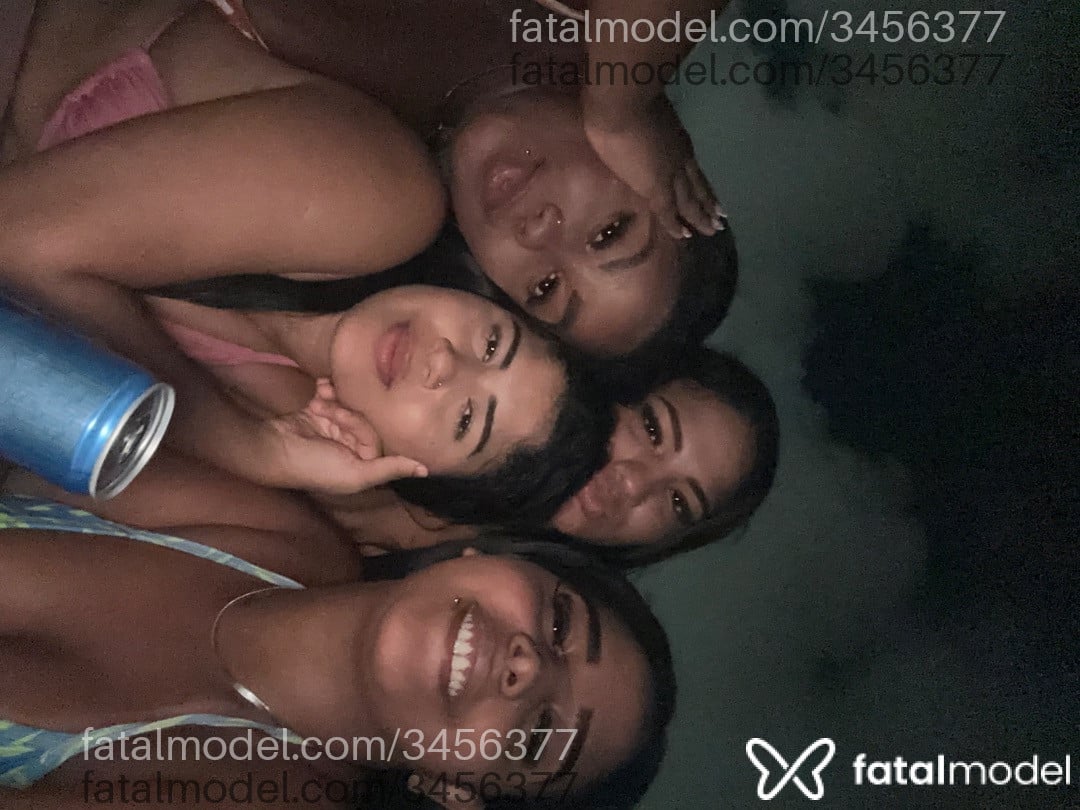 Acompanhante mulher com cabelo castanho de olhos pretos - Rayssa