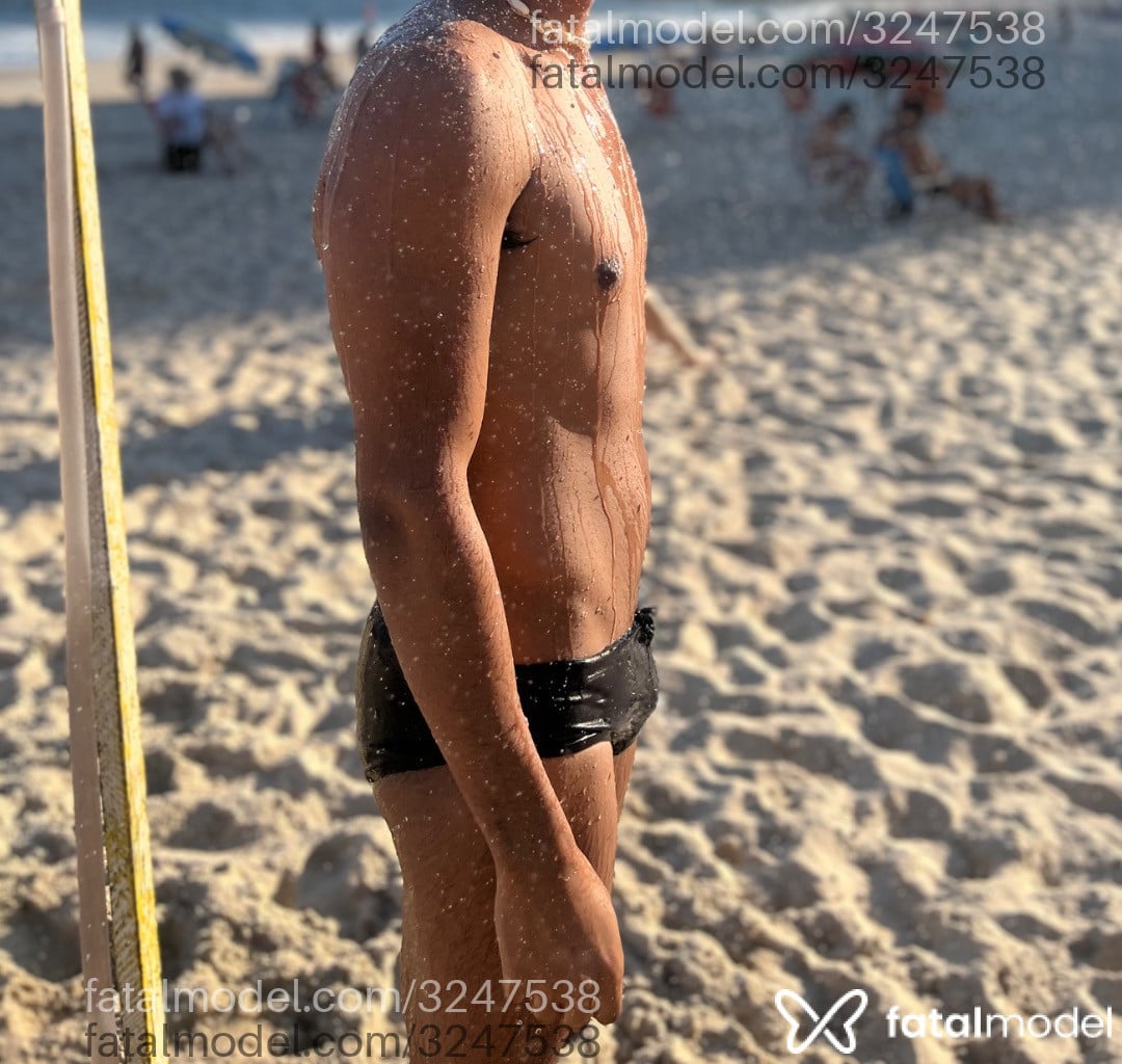 Acompanhante homem morena (o) de olhos castanhos - Gael Bortolini