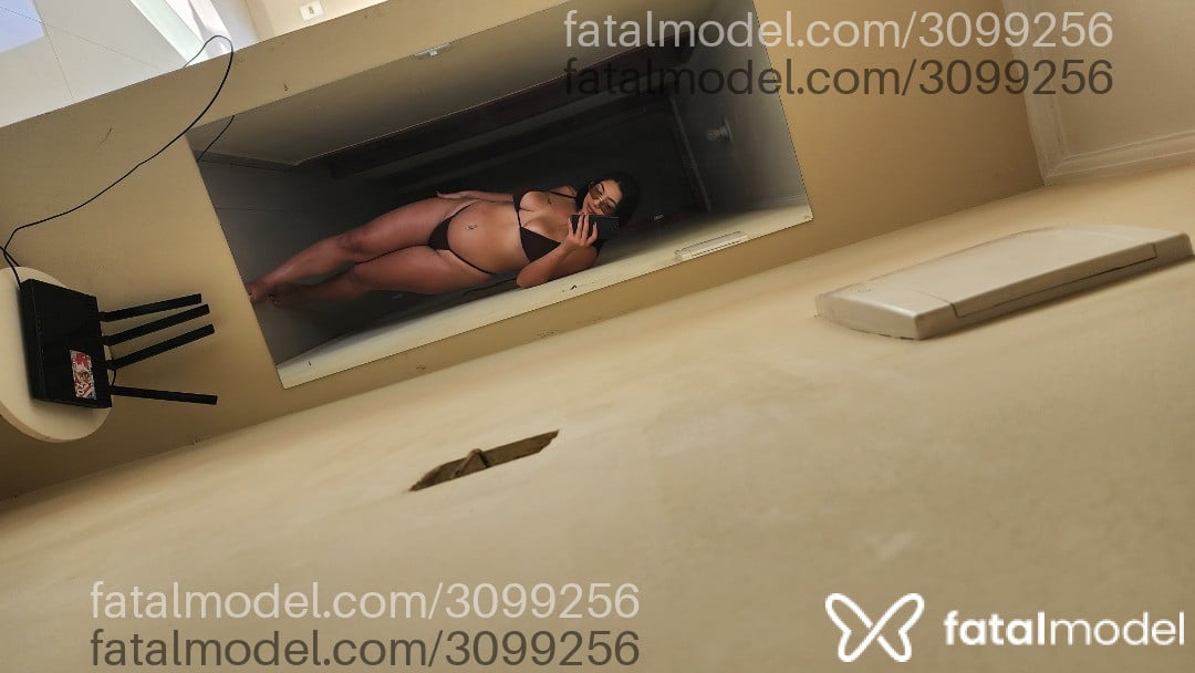 Acompanhante mulher morena (o) de olhos castanhos - Laura