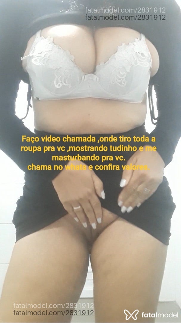 Acompanhante mulher morena (o) de olhos mel - Claudia Regina Acompanhante mulher morena (o) de olhos mel - Claudia Regina