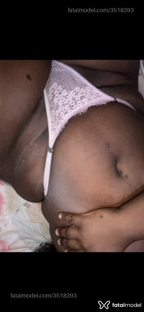 Acompanhante mulher morena (o) de olhos castanhos - Rafaela