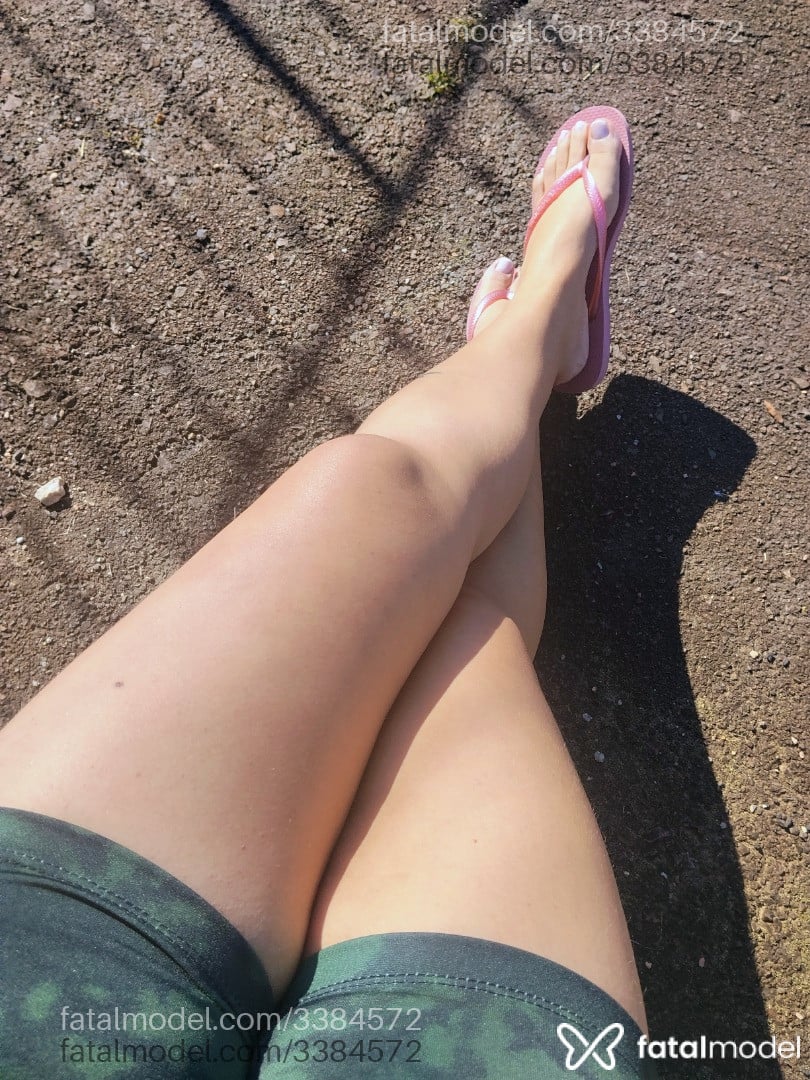 Acompanhante mulher morena (o) de olhos pretos - Gaby Morena