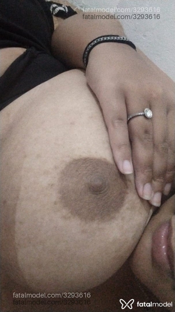 Acompanhante mulher morena (o) de olhos castanhos - Agnes