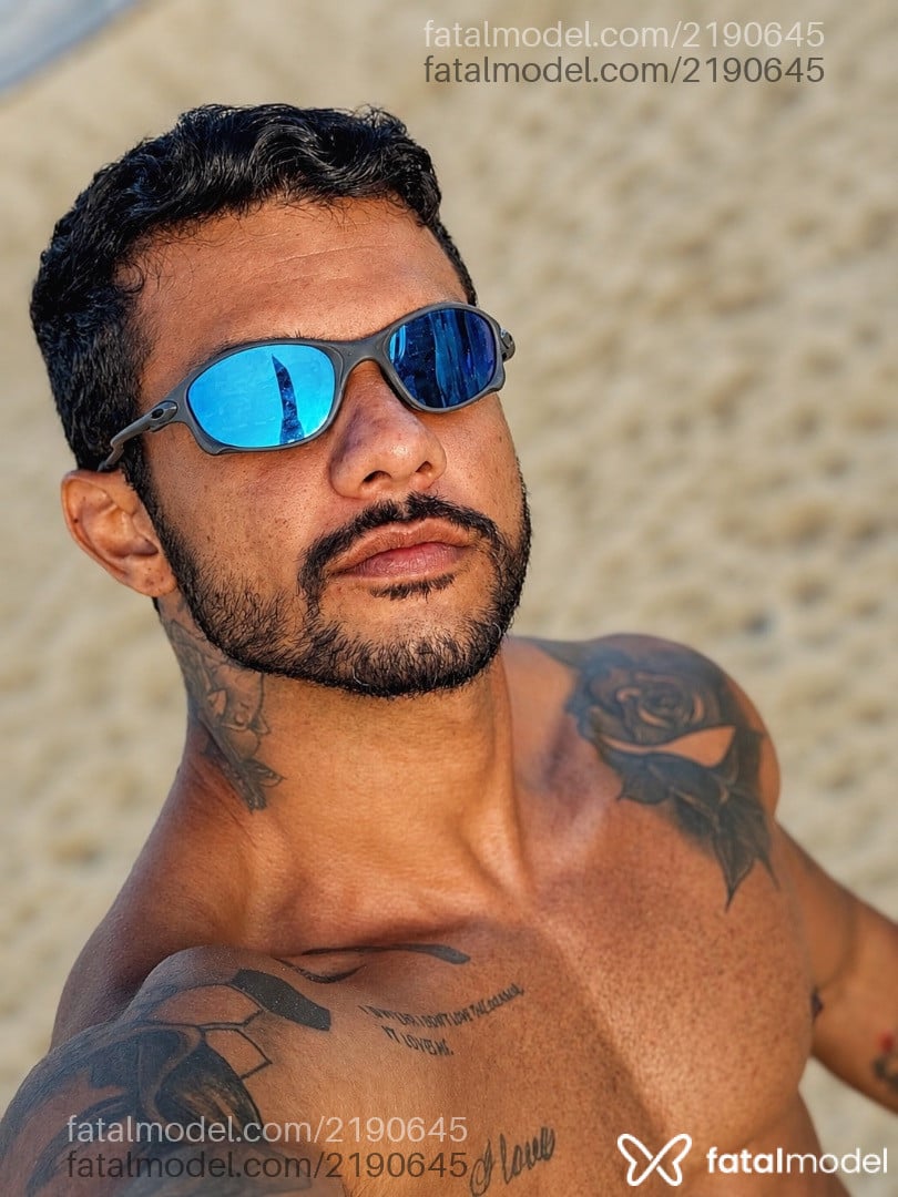 Acompanhante homem morena (o) de olhos pretos - Bruno