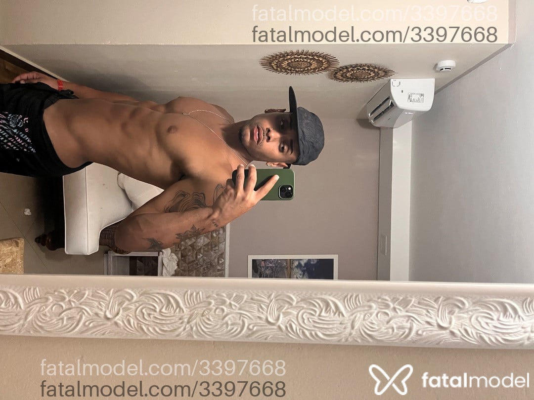 Acompanhante homem morena (o) de olhos castanhos - Kauan