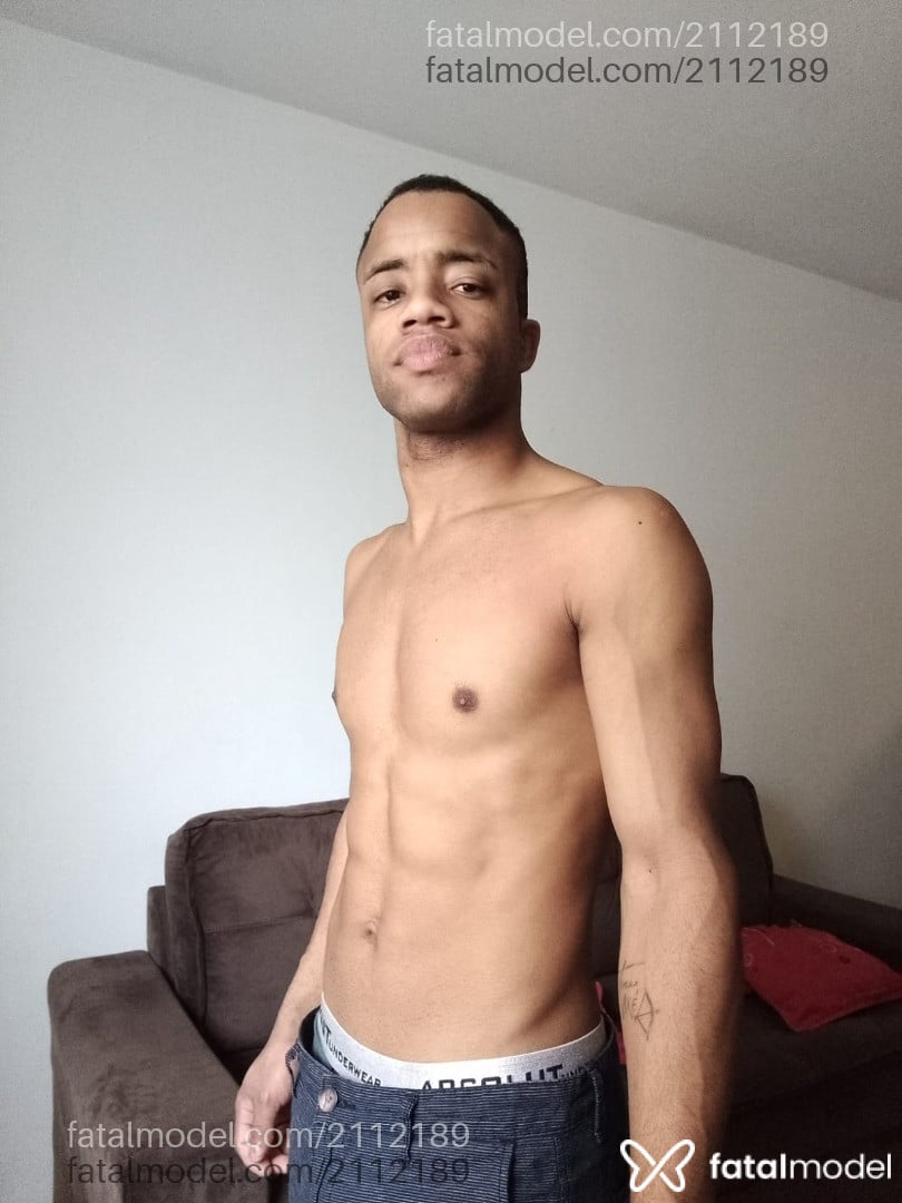 Acompanhante homem morena (o) de olhos castanhos - Silva Reis