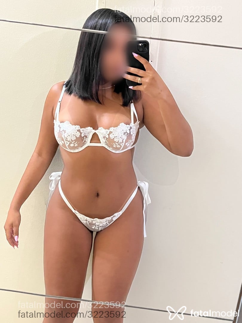 Acompanhante mulher morena (o) de olhos pretos - Natasha Brandao
