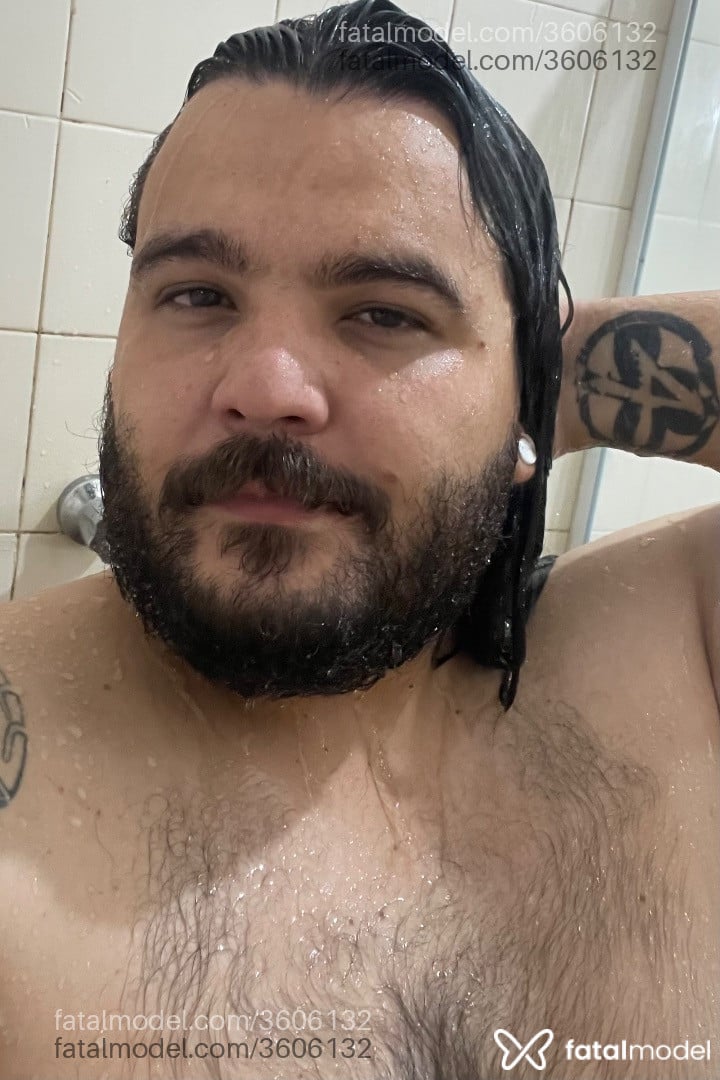Acompanhante homem com cabelo castanho de olhos castanhos - Marvin