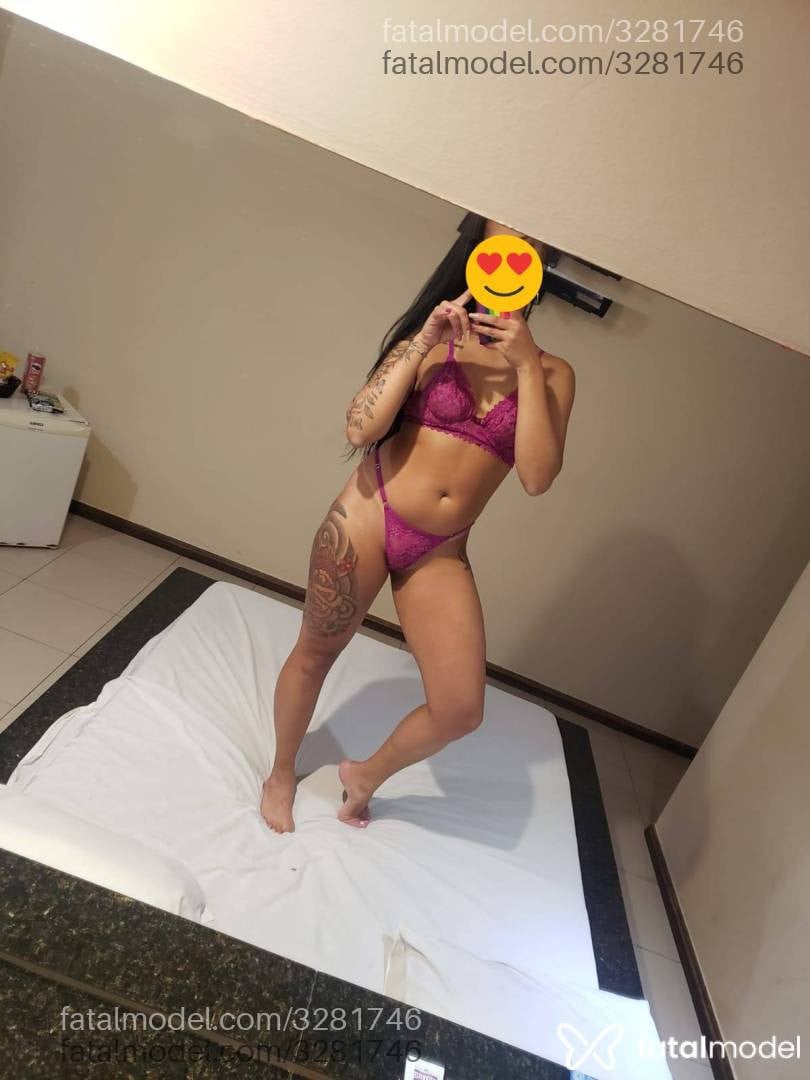 Acompanhante mulher morena (o) de olhos castanhos em Poços de Caldas Acompanhante mulher morena (o) de olhos castanhos em Poços de Caldas - Isabela