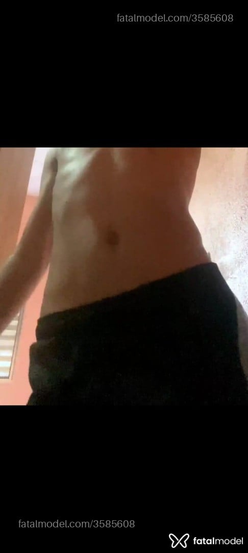 Acompanhante homem morena (o) de olhos castanhos - Theus