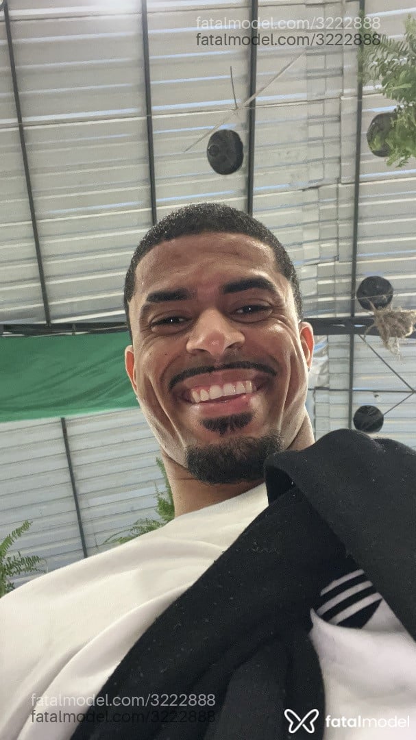 Acompanhante homem morena (o) de olhos mel - Coutinho