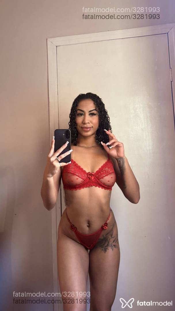 Acompanhante mulher morena (o) de olhos castanhos - Tifany