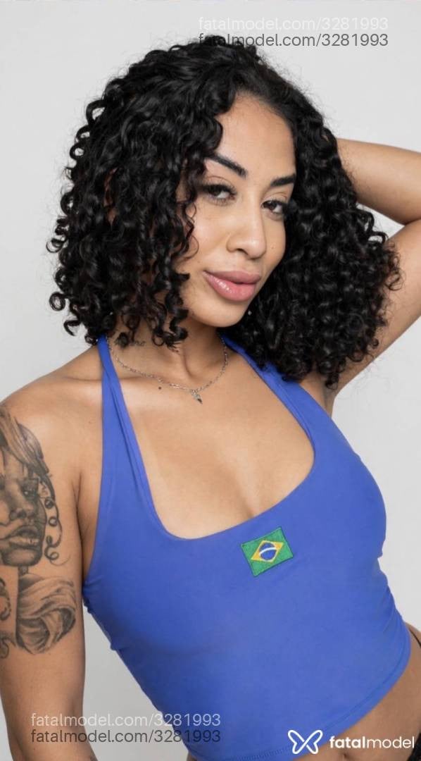 Acompanhante mulher morena (o) de olhos castanhos - Tifany
