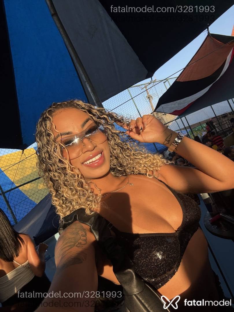 Acompanhante mulher morena (o) de olhos castanhos - Tifany