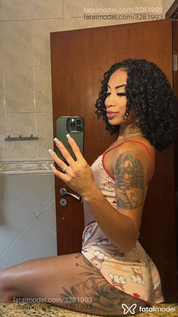 Acompanhante mulher morena (o) de olhos castanhos - Gabi