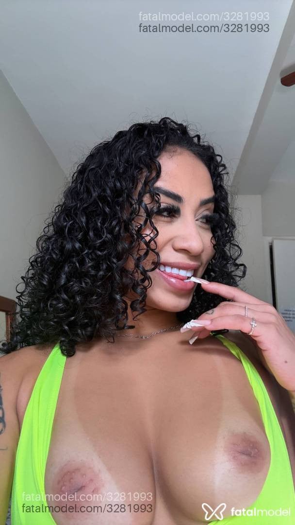 Acompanhante mulher morena (o) de olhos castanhos - Gabi