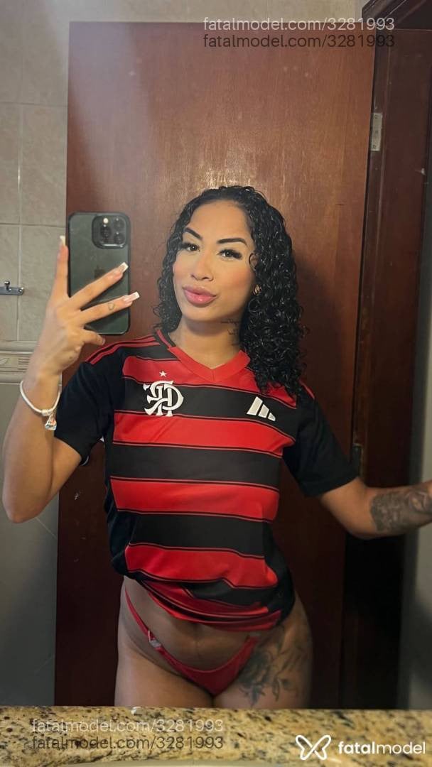 Acompanhante mulher morena (o) de olhos castanhos - Tifany
