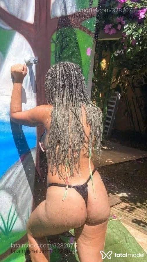 Acompanhante mulher morena (o) de olhos castanhos em Guarujá - Brenda