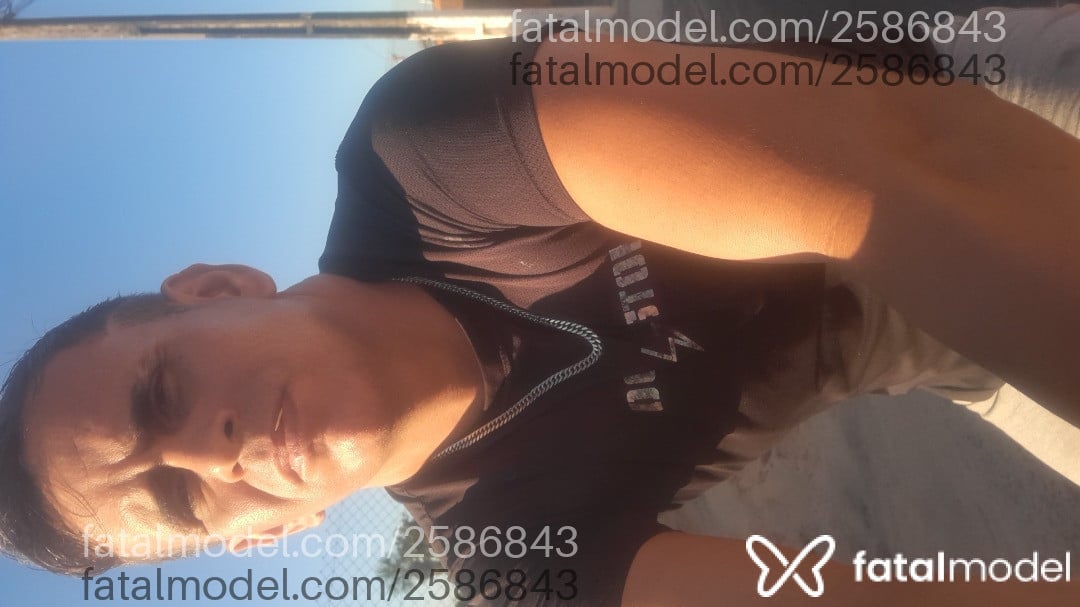 Acompanhante homem ruiva (o) de olhos mel - Sillas
