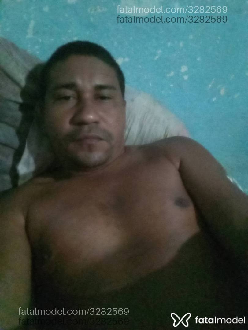 Acompanhante homem morena (o) de olhos castanhos em Atilio Vivacqua Acompanhante homem morena (o) de olhos castanhos em Atilio Vivacqua - Adail