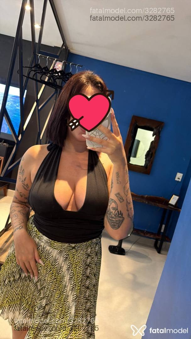 Acompanhante mulher com cabelo castanho de olhos castanhos - Mille