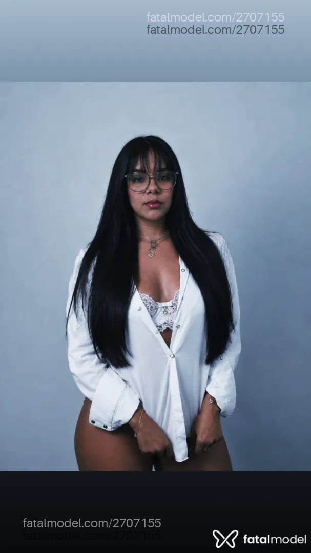 Acompanhante mulher morena (o) de olhos castanhos - Mellzinha
