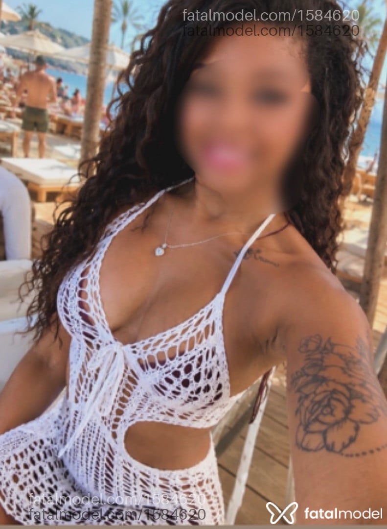 Acompanhante mulher com cabelo castanho de olhos castanhos - Yasmin Prado