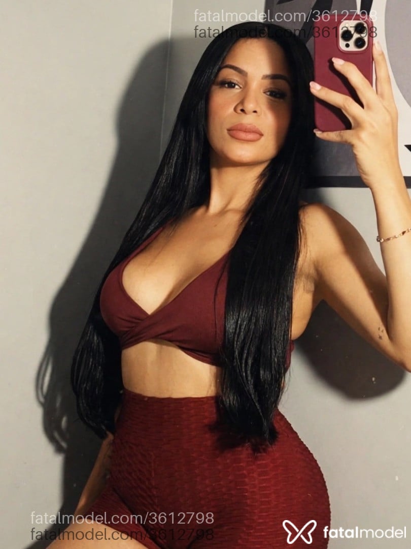 Acompanhante mulher morena (o) de olhos pretos - Paloma Ferraz