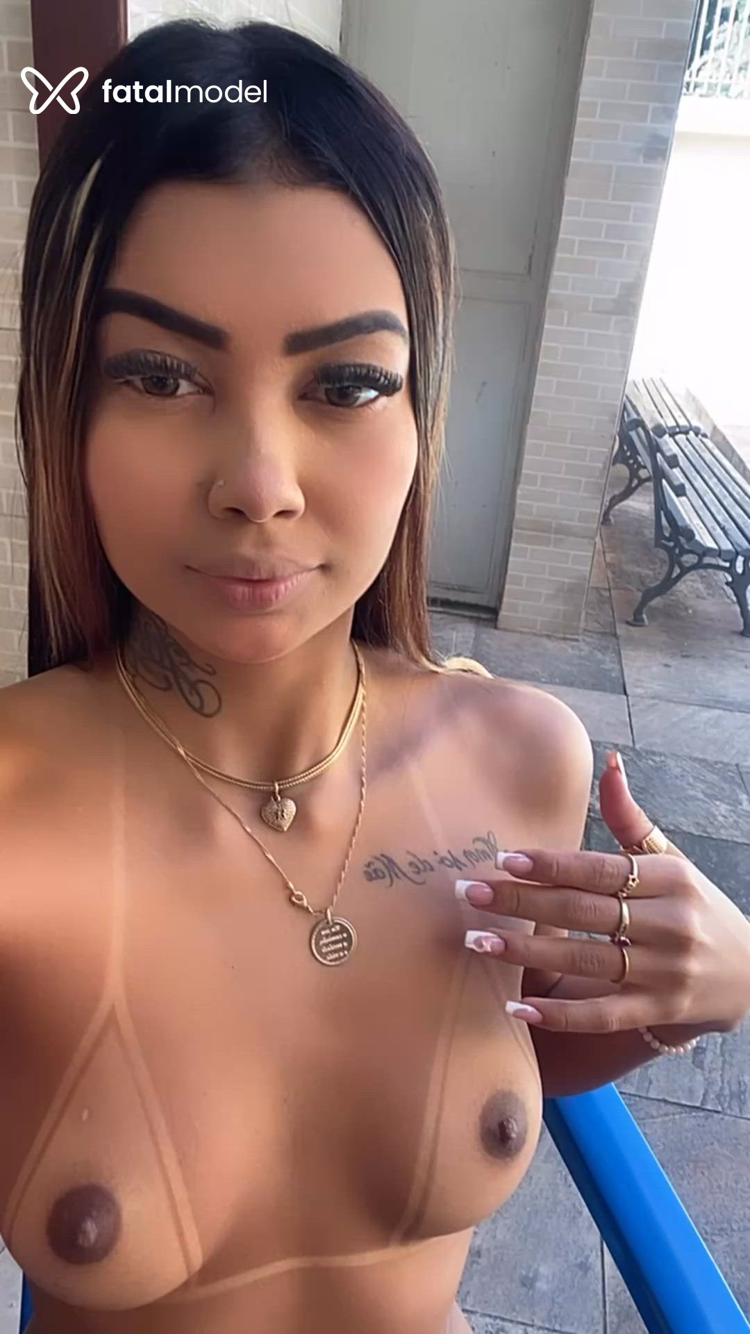 Acompanhante mulher morena (o) de olhos castanhos - Gabyy Velasquez