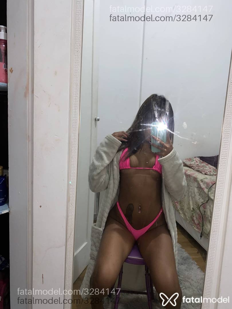 Acompanhante mulher morena (o) de olhos castanhos - Gabyy Velasquez