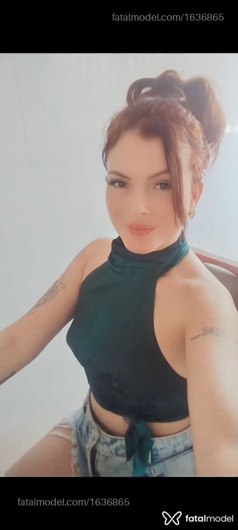 Acompanhante mulher ruiva (o) de olhos castanhos - Isisred