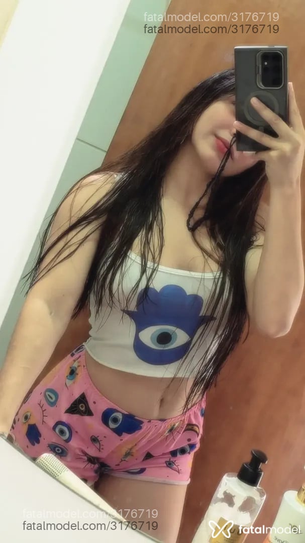 Acompanhante mulher morena (o) de olhos castanhos - Isabella