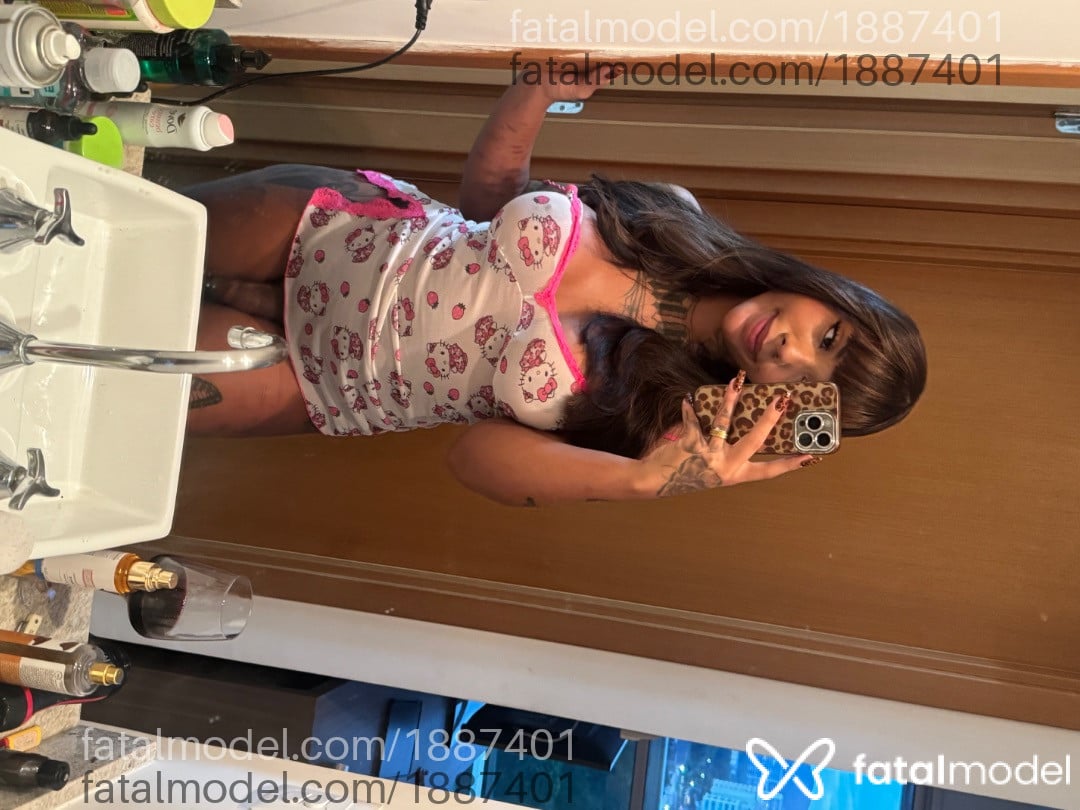 Acompanhante mulher trans morena (o) de olhos castanhos - Lindinhatiz