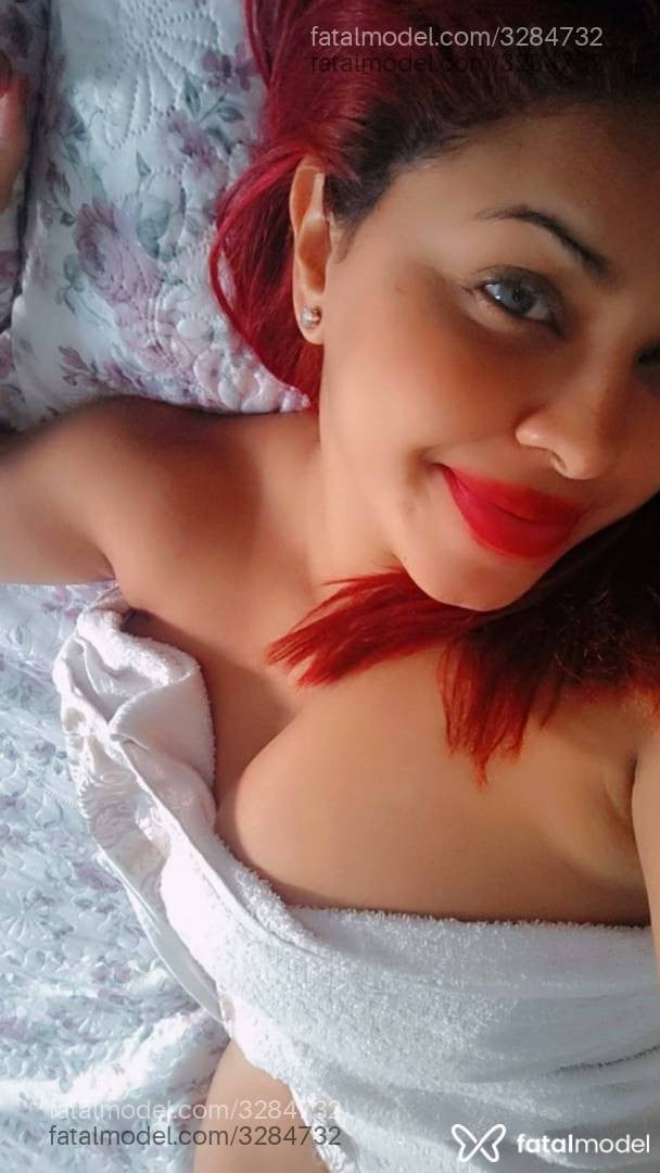 Acompanhante mulher ruiva (o) de olhos azuis - Jéssica