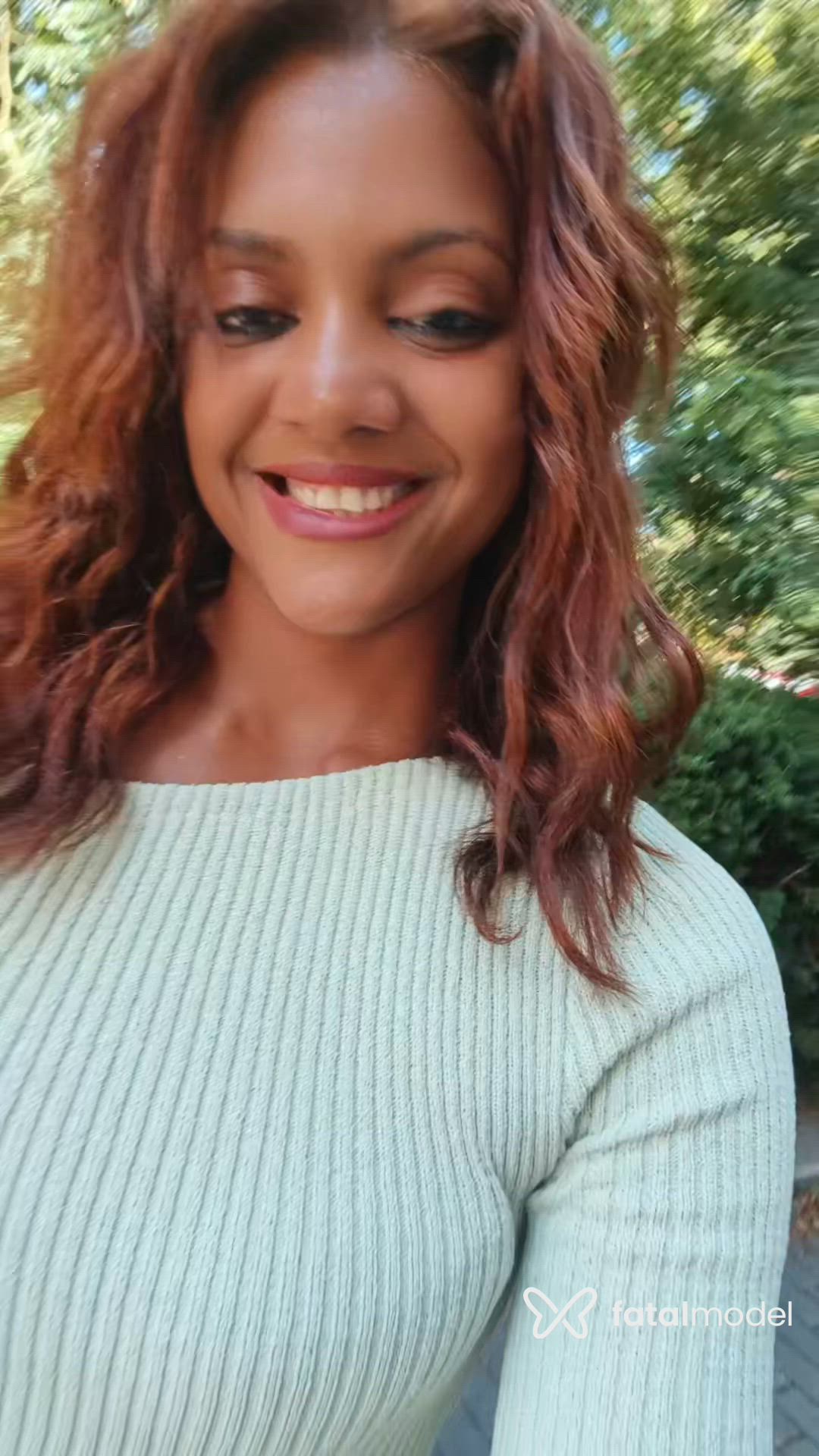 Acompanhante mulher com cabelo castanho de olhos pretos - Bentley Reis